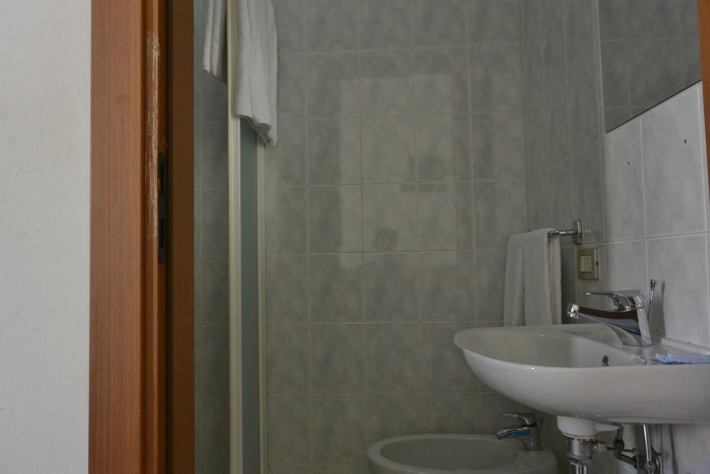 Hotel Oriente Milano Esterno foto